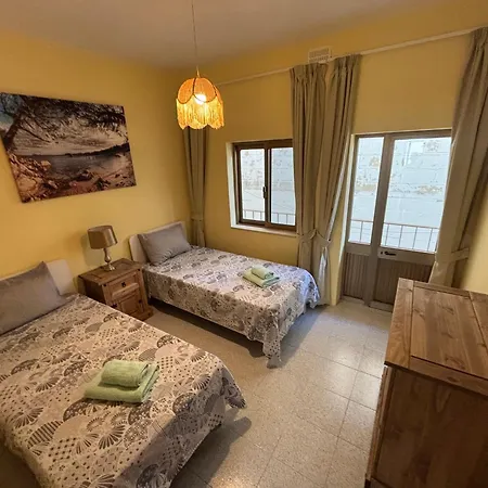 Апартаменты Seaview Sunset Gozo
